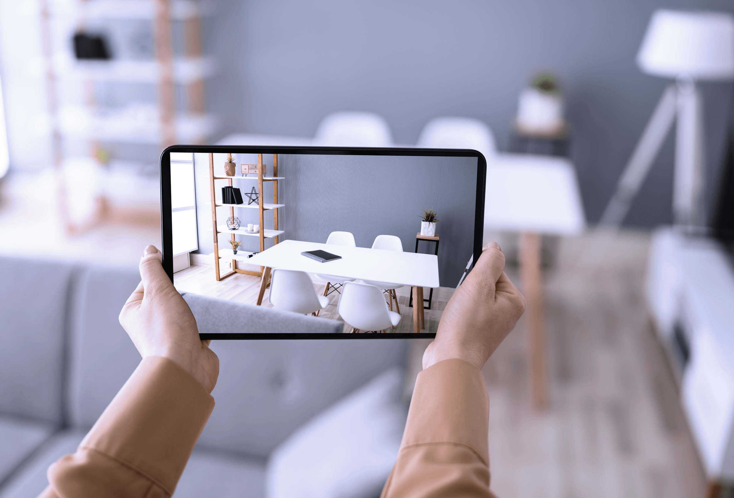 Tablet in Wohnzimmer